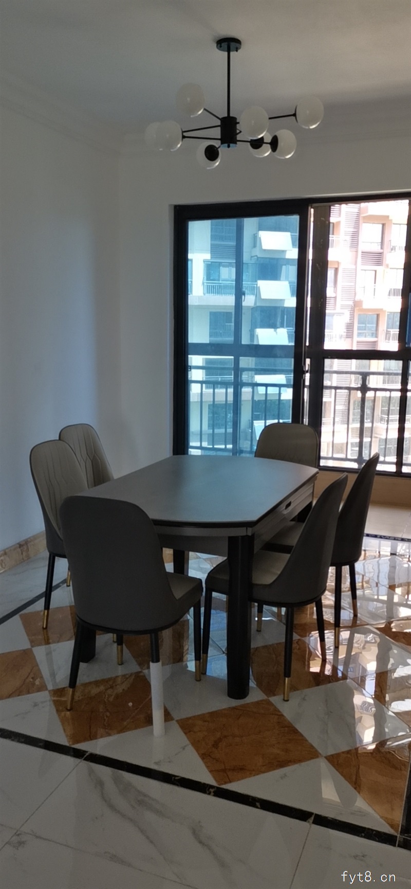 碧桂园翡翠湾精装4室2厅岀租